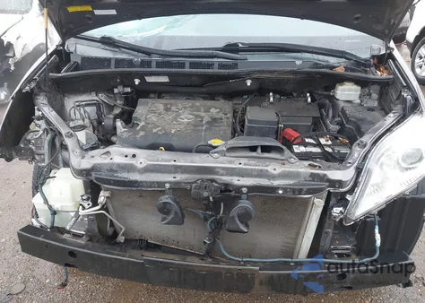 2014 Toyota Sienna Xle 7 Passenger z USA, uszkodzony, nr VIN 5TDDK3DC2ES083680